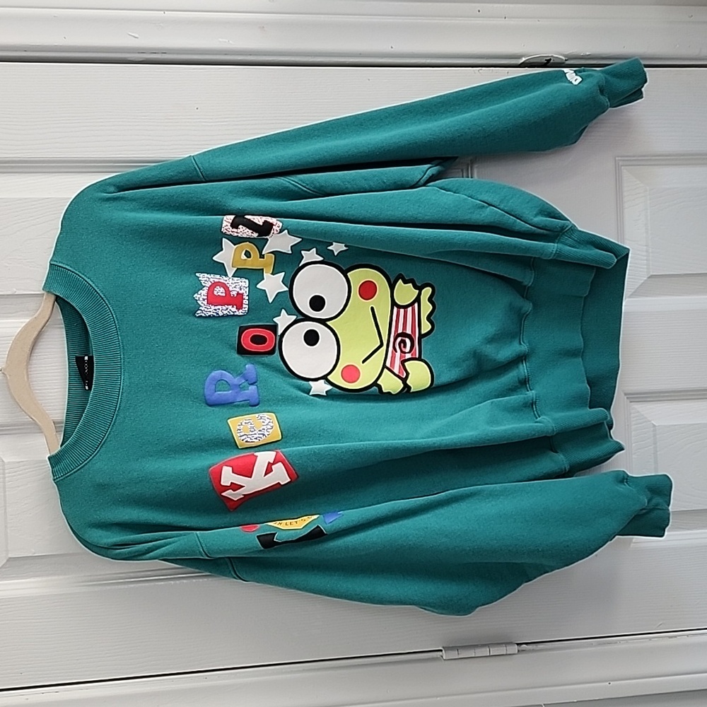 Dumb good Sanrio, Kerropi sweater